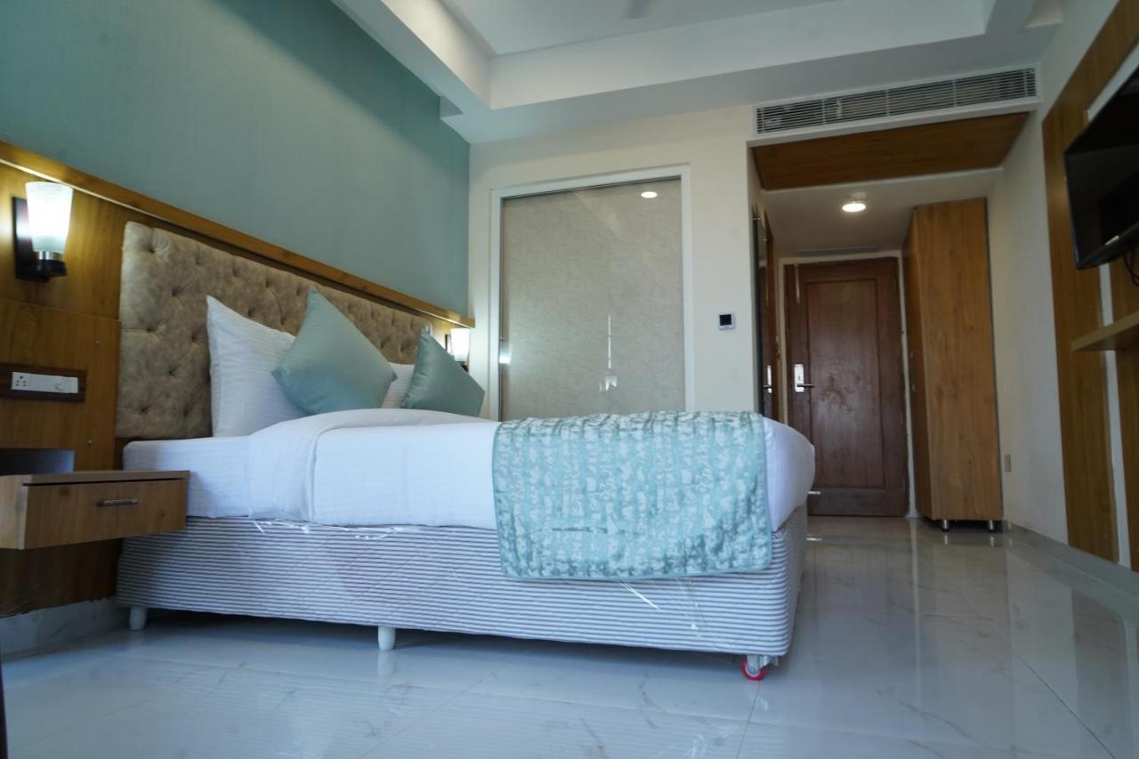 Hotel Shanti Sagar Kharar Zewnętrze zdjęcie