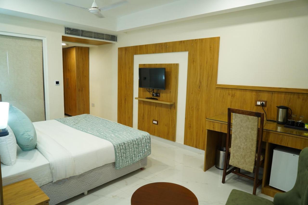 Hotel Shanti Sagar Kharar Zewnętrze zdjęcie